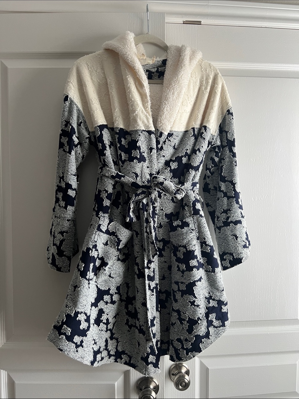 Anthropologie Cream Hooded Robe with Navy Floral Jacquard